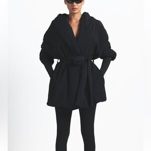 SKIMS x NIKE woven wrap coat 🖤✨NWT sold out ❕